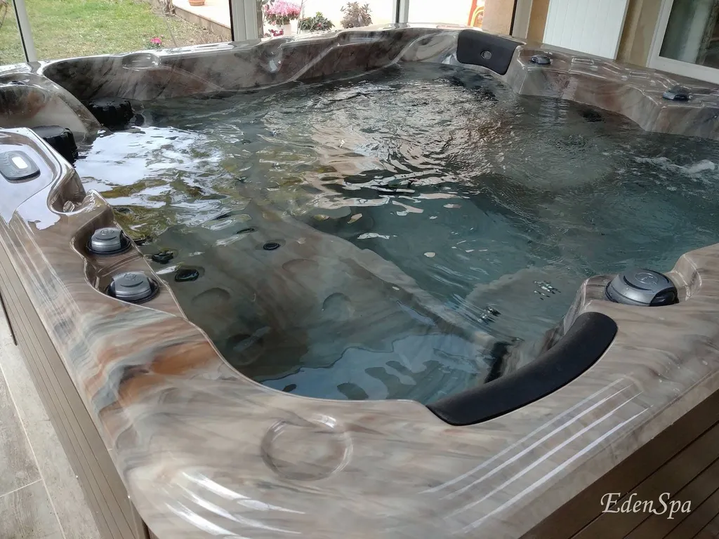 spa familial veranda 5 places aix-en-provence