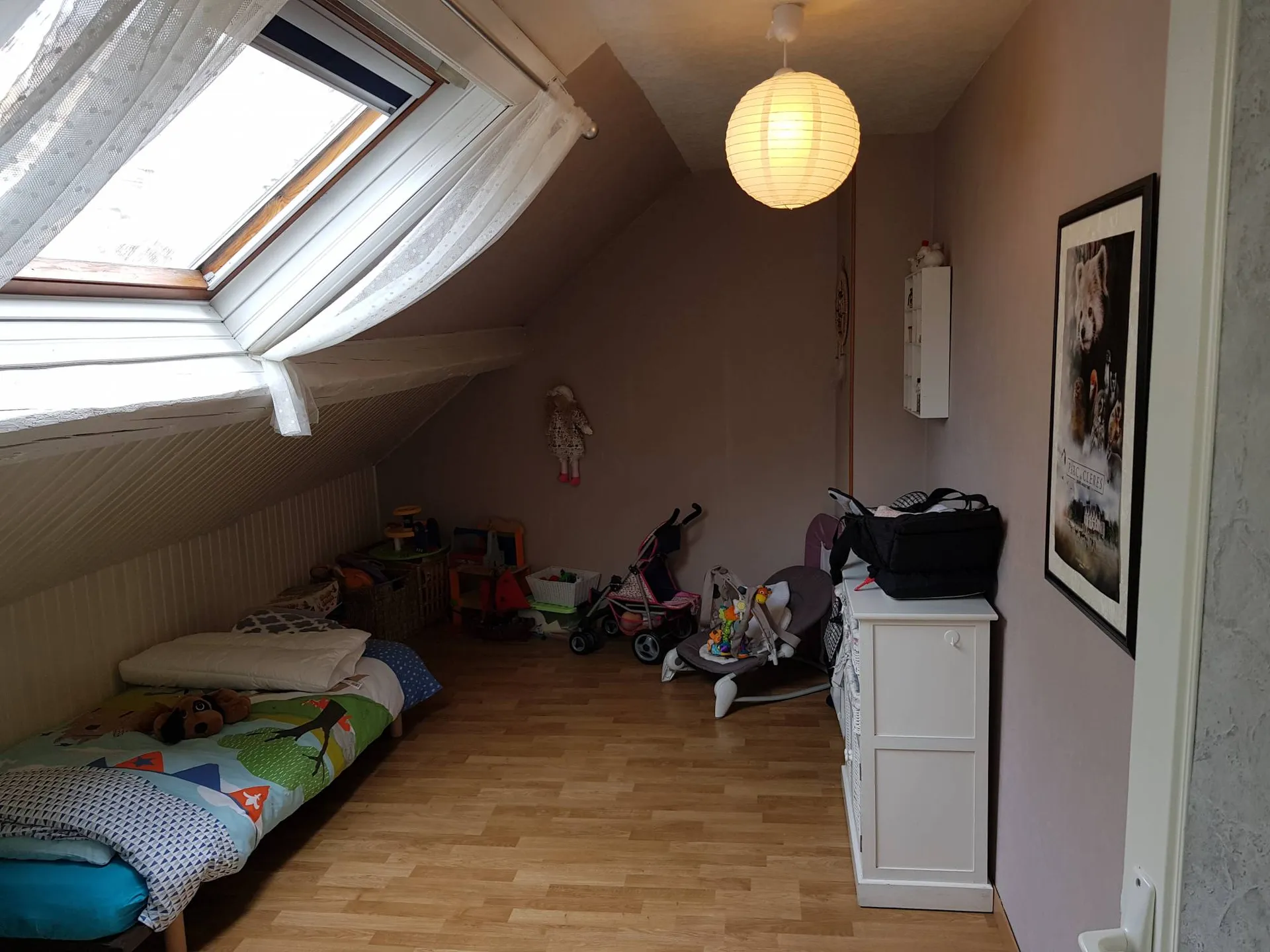 vend maison de ville avec 2 emplacements voitures