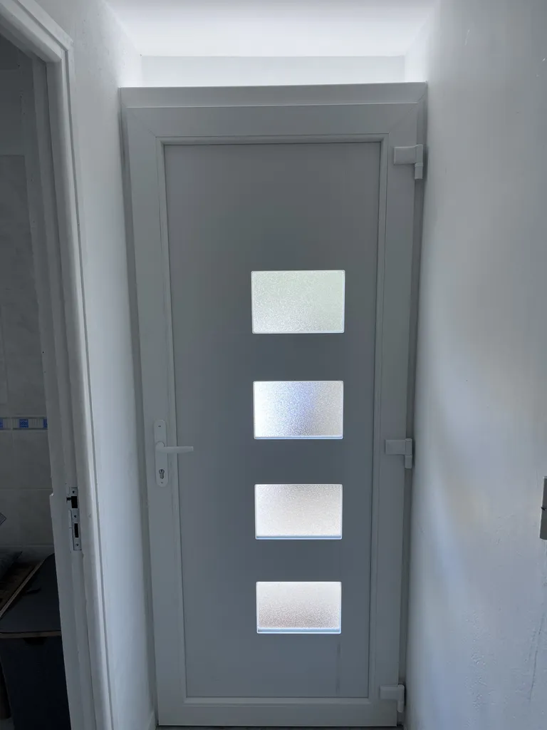 Porte d'entrée PVC