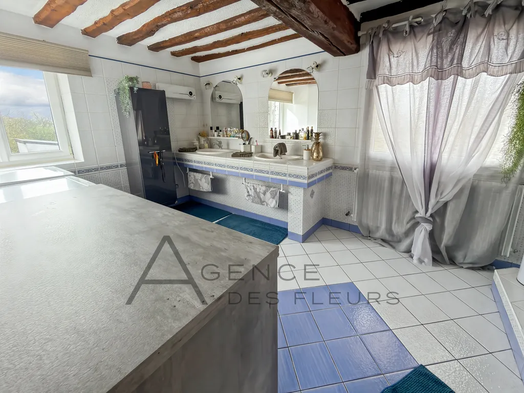 À vendre maison de charme de 104 m² hab. sur 1391m² de terrain située à FRENEUSE