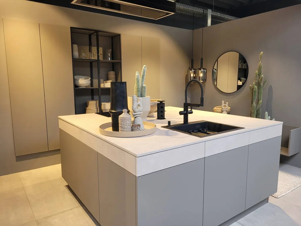 cuisiniste lyon avec un magasin