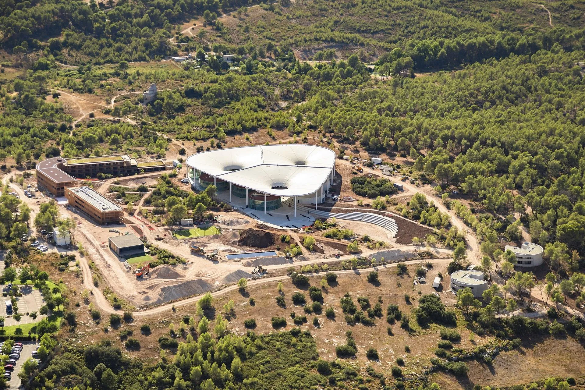 Hotel Aix-en-Provence Gare : Confort et Stratégie aux Portes de la Ville