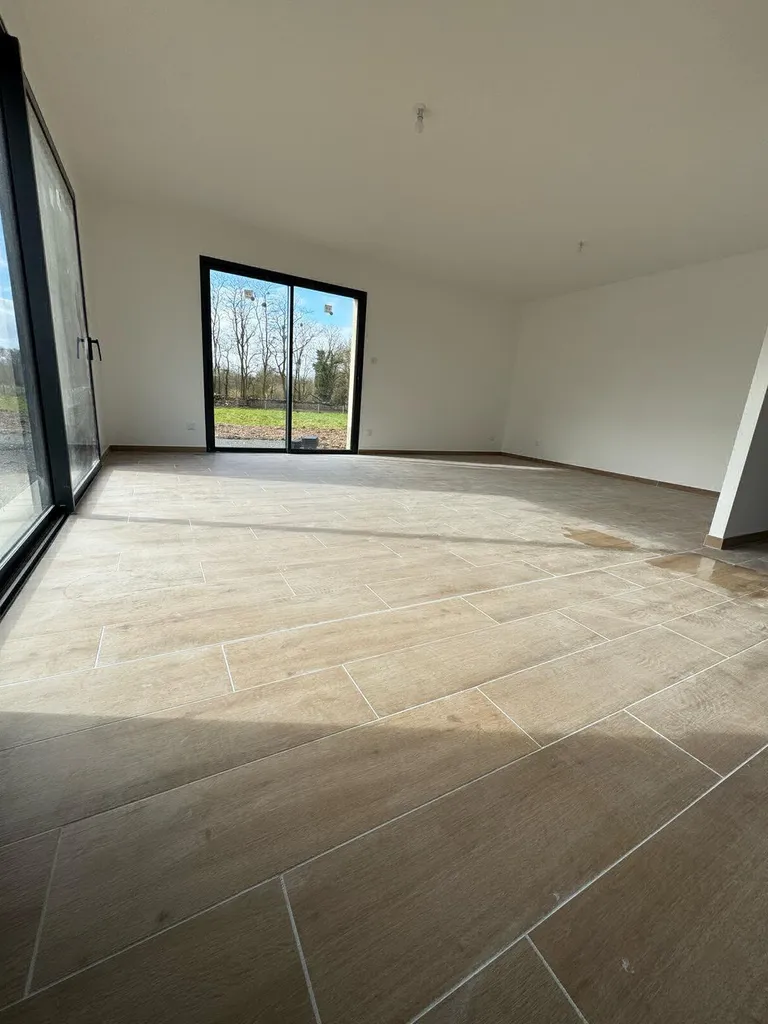 Peinture, enduit maison neuve finition veloutée avec murs de décoration près du Neubourg