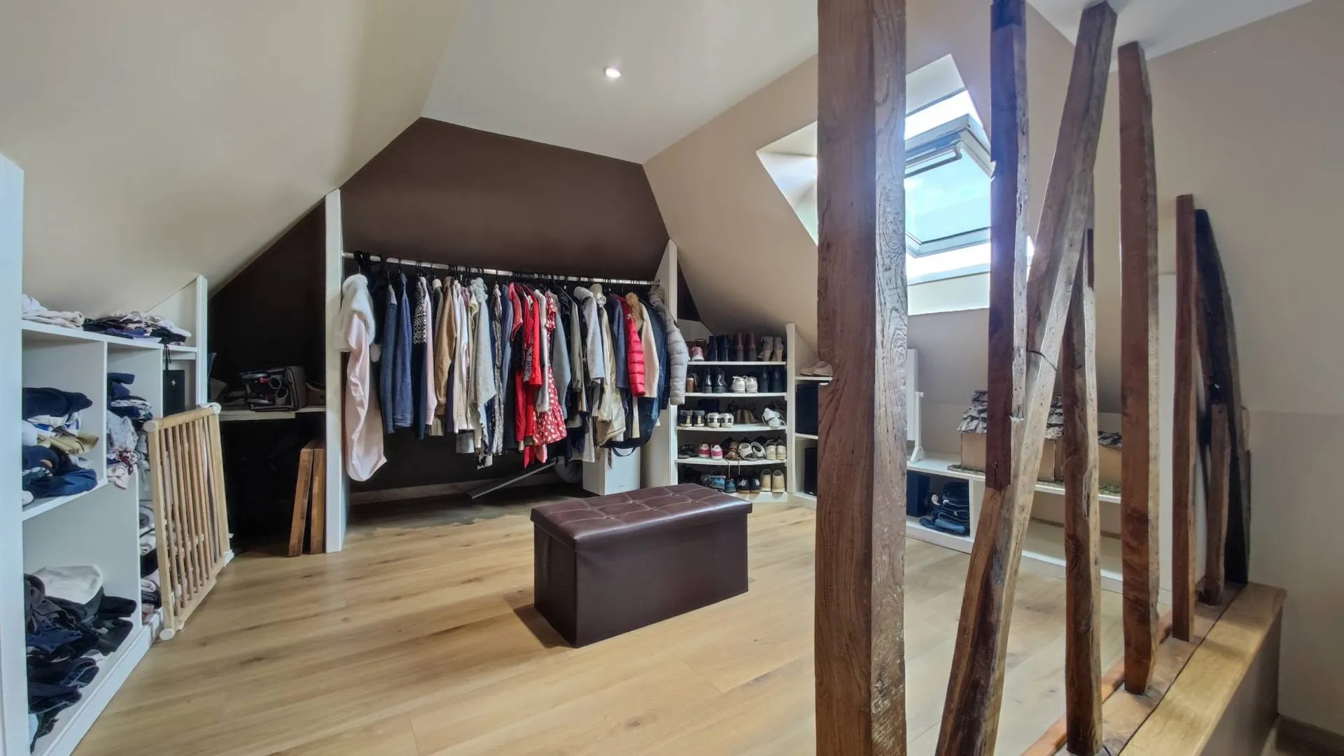 Maison de caractère entièrement rénovée de 147 m² avec jardin, située à 30 minutes de la mer de Dieppe, en Seine-Maritime (76)