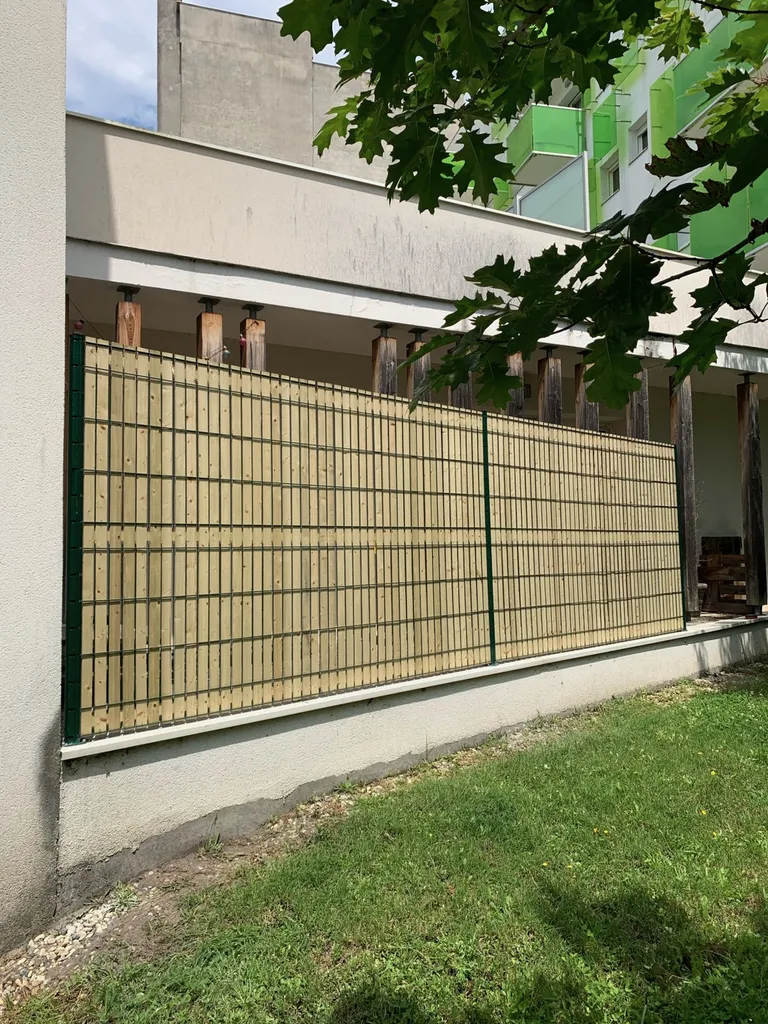 Mise en place d'une clôture en grillage panneaux rigides sur Bordeaux proche de Bègles