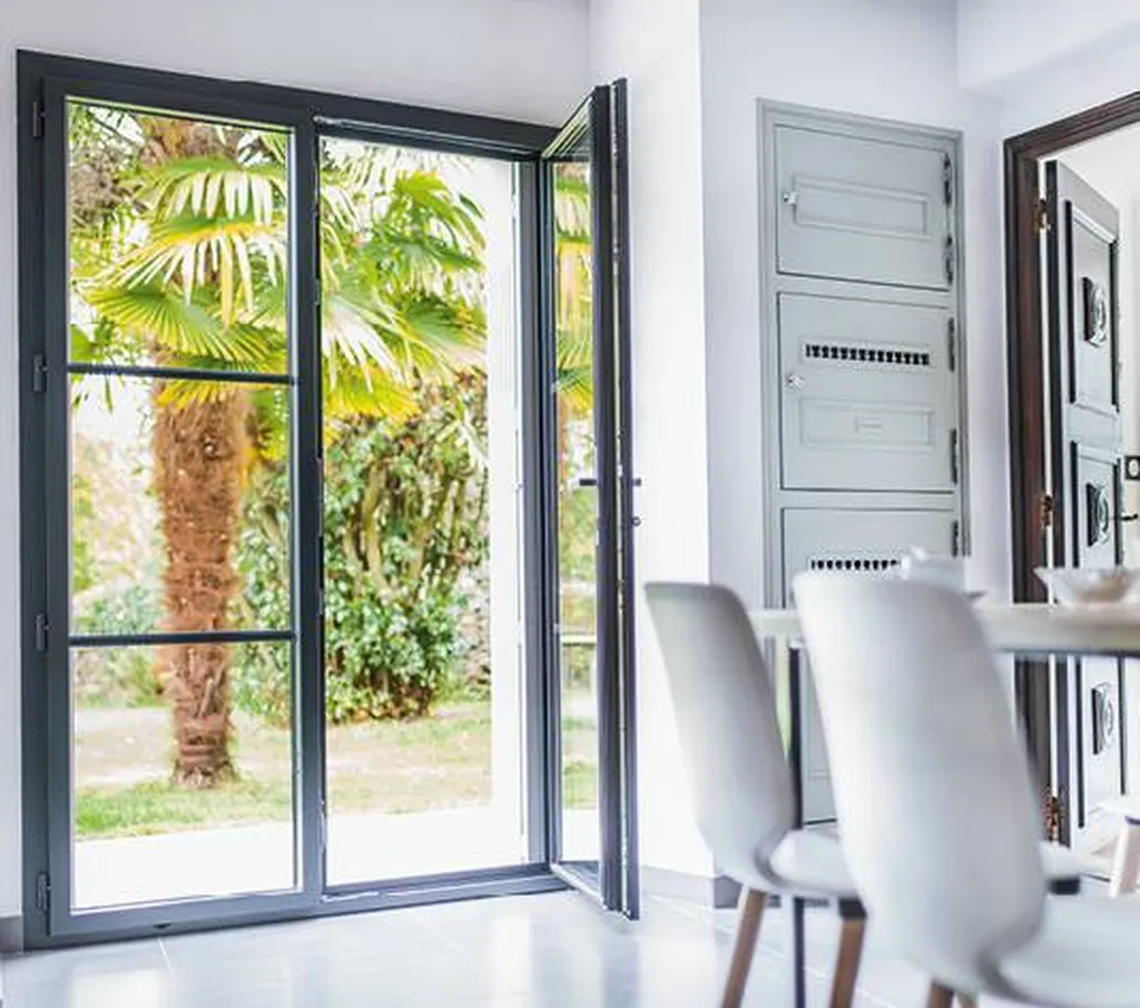 Devis Fenêtres Aluminium Double Vitrage K-Line sur-Mesure à Charbonnières-les-Bains