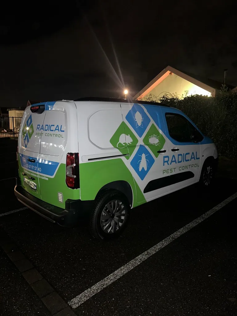 marquage-publicitaire-utilitaires-radical-pest-control