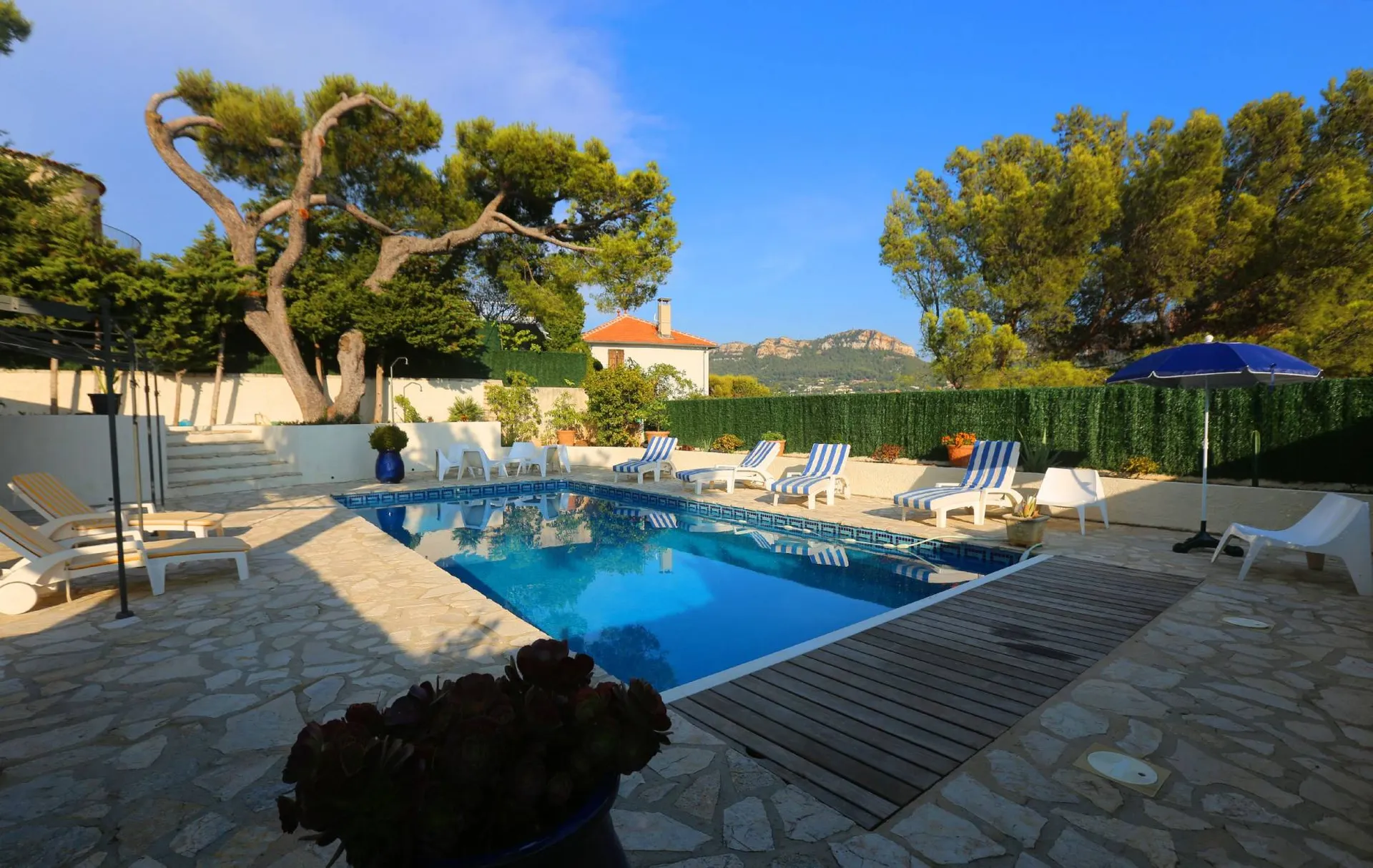 Piscine villa prestige a vendre cassis
