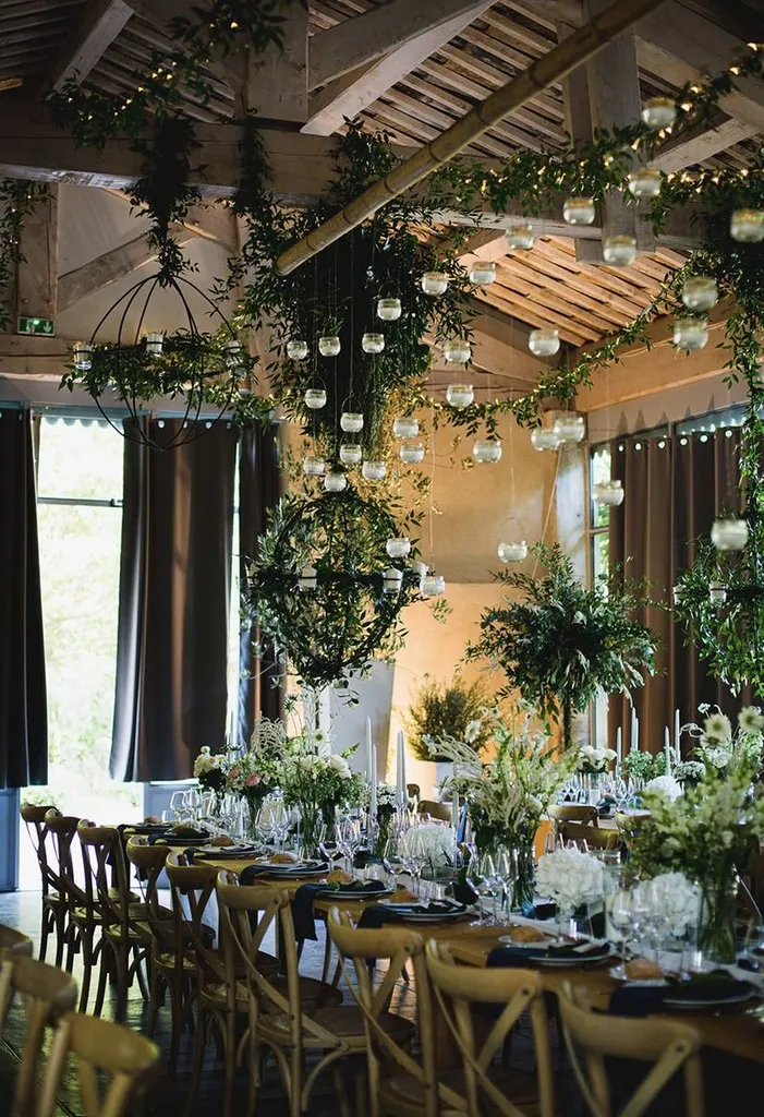 ou louer des tables en bois