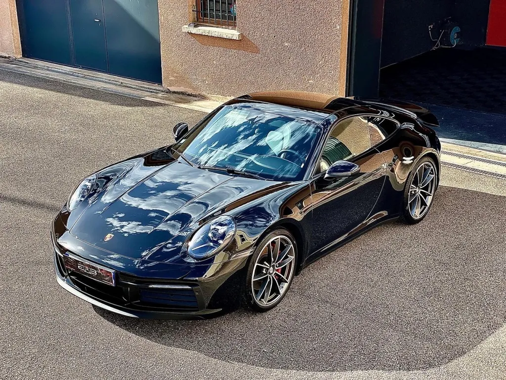 Detailing auto Lyon Porsche 992 traitement céramique / PPF / protection carrosserie 