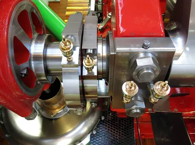 Isolation incendie de la salle des machines sur un paquebot à Marseille