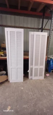 Fabrication traditionnelle de volets persiennés pour une bastide à Aix en Provence