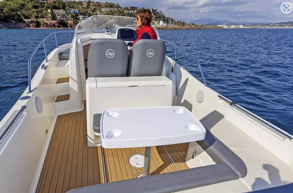 Prix d'un bateau Evo 240 SC White-Shark à Sanary-sur-Mer