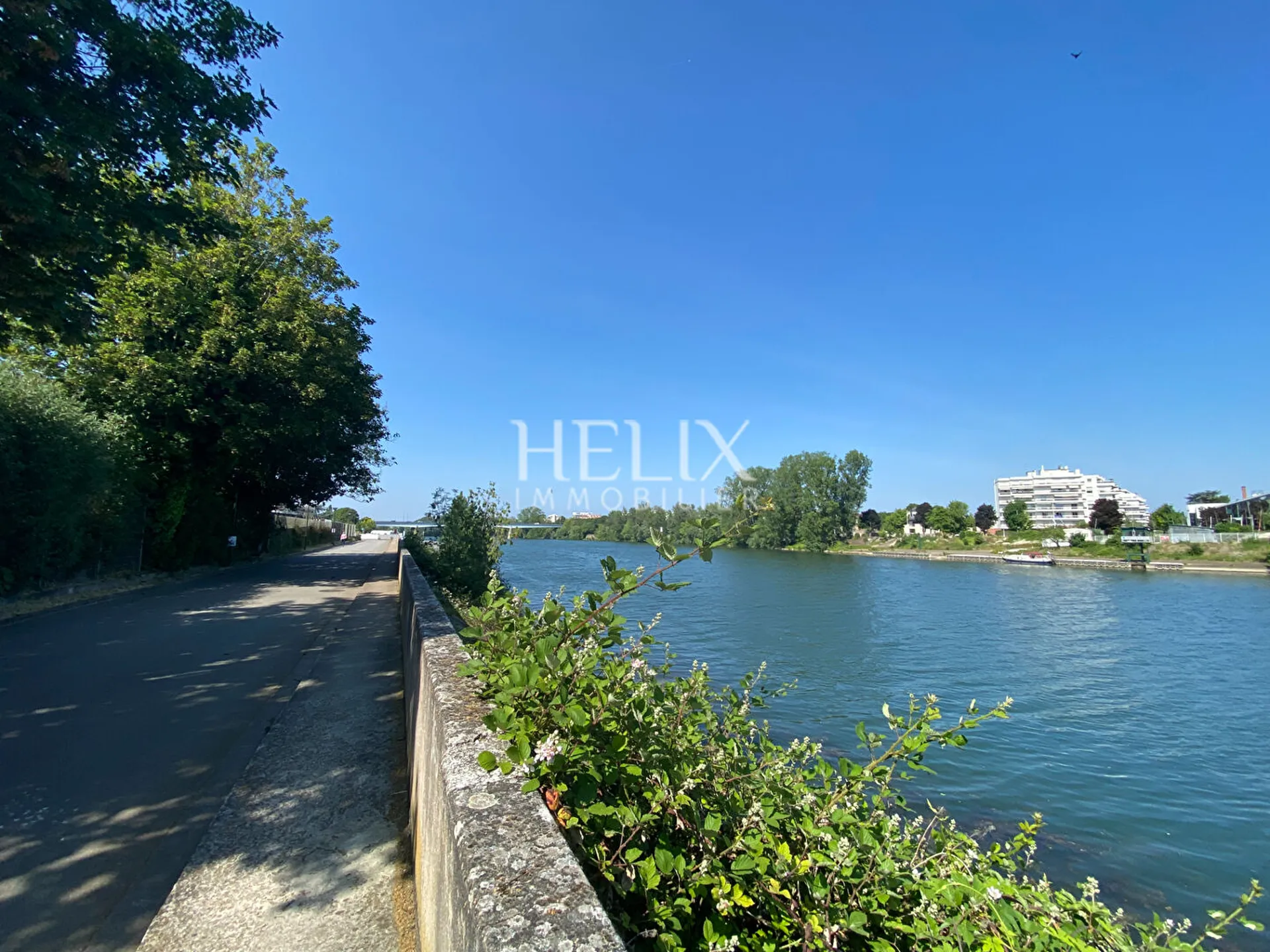 En exclusivité Le Pecq Centre - 3 pièces de 59 m2 en étage élevé avec ascenseur