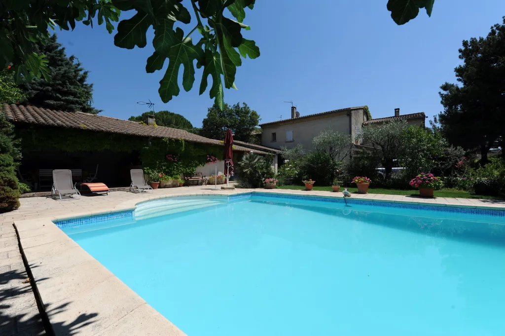Piscine de la maison à Vendre à Pernes