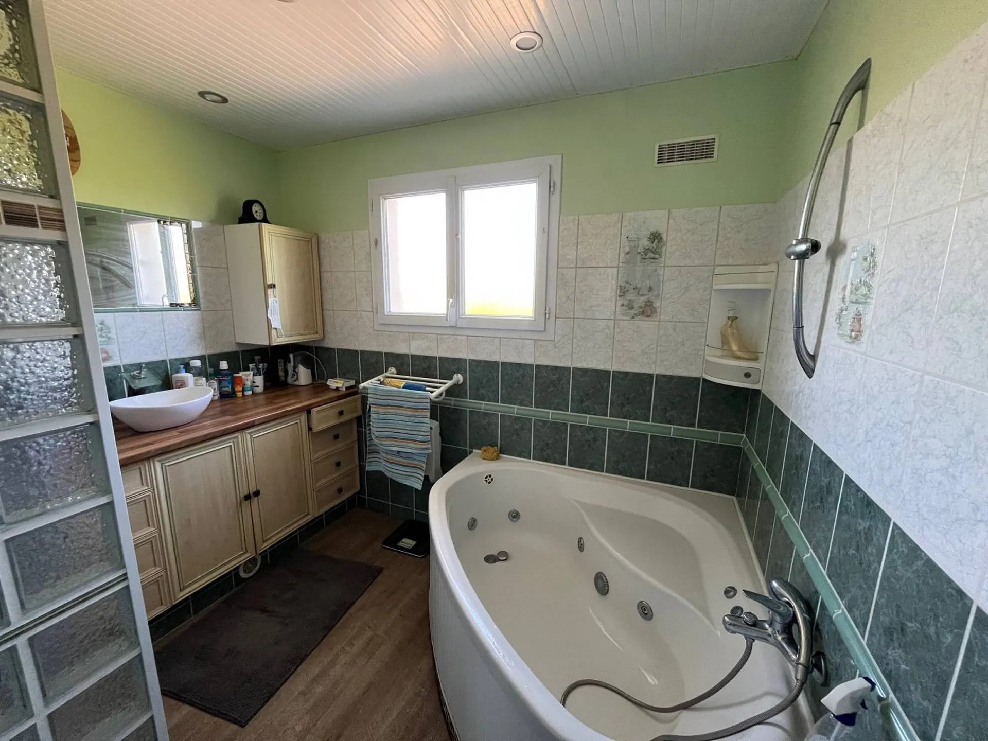 Maison individuelle, viable de plain pied, d'environ 191m² - Axe Caudebec-en-Caux / Yvetot