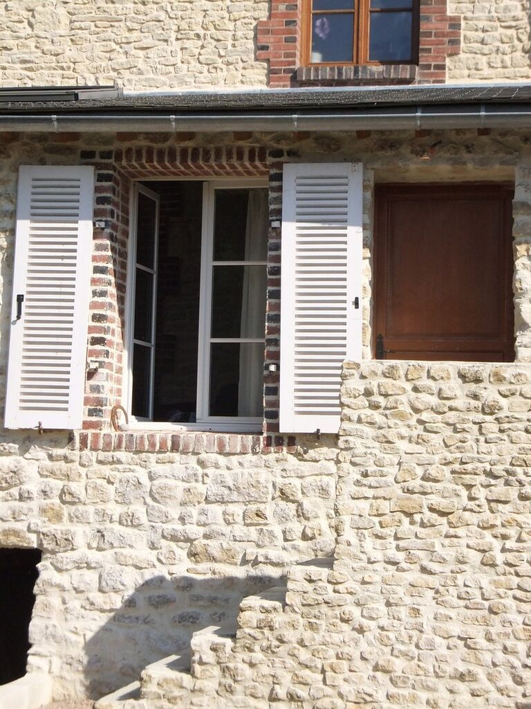 MAISON DE VILLE AVEC JARDIN MEZIDON-CANON