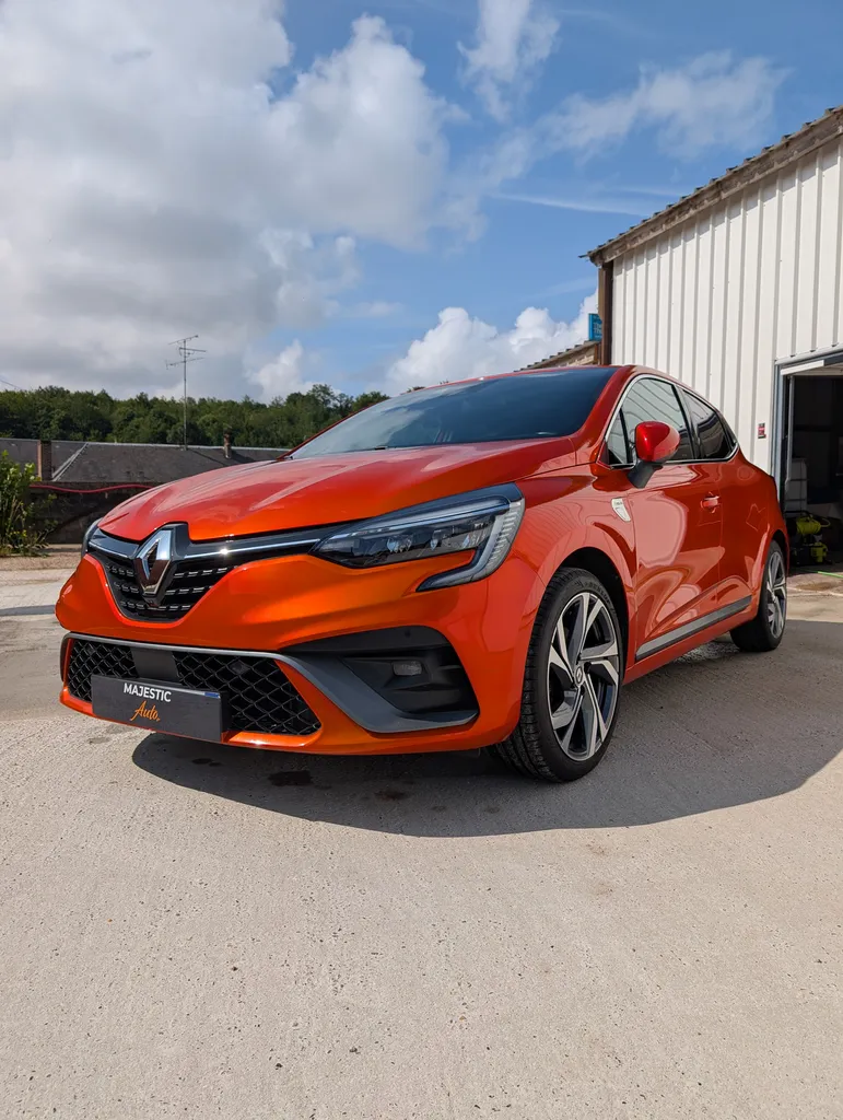 Protection céramique Fireball Silla sur Renault Clio 5 RS Line: une brillance durable et une protection haut de gamme