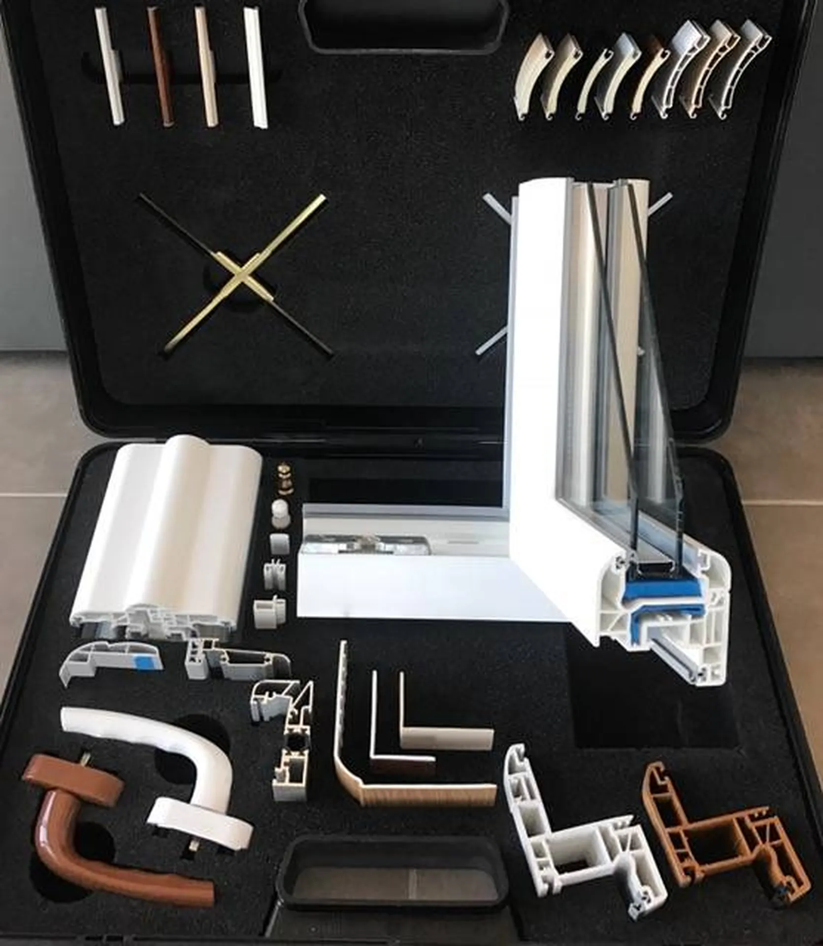 Manette angle fenêtre PVC aix en provence