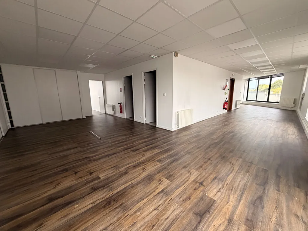 BUREAUX ROUEN - 97 m2 - 5 280 € charges comprises