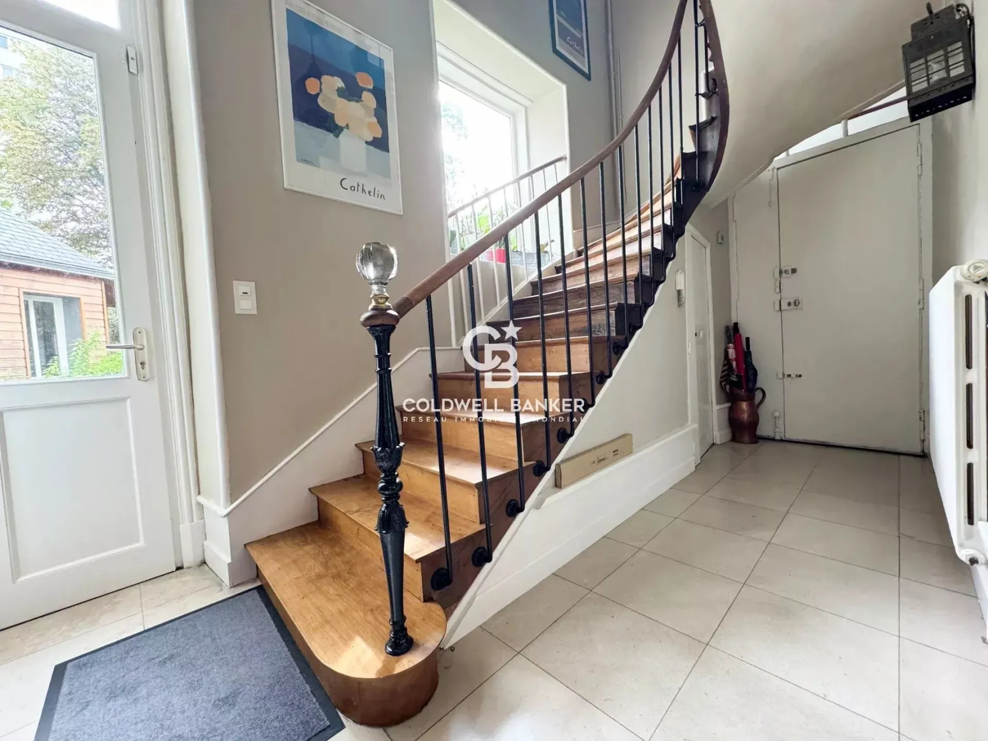 maison à vendre en centre ville du mans avec jardin et porche