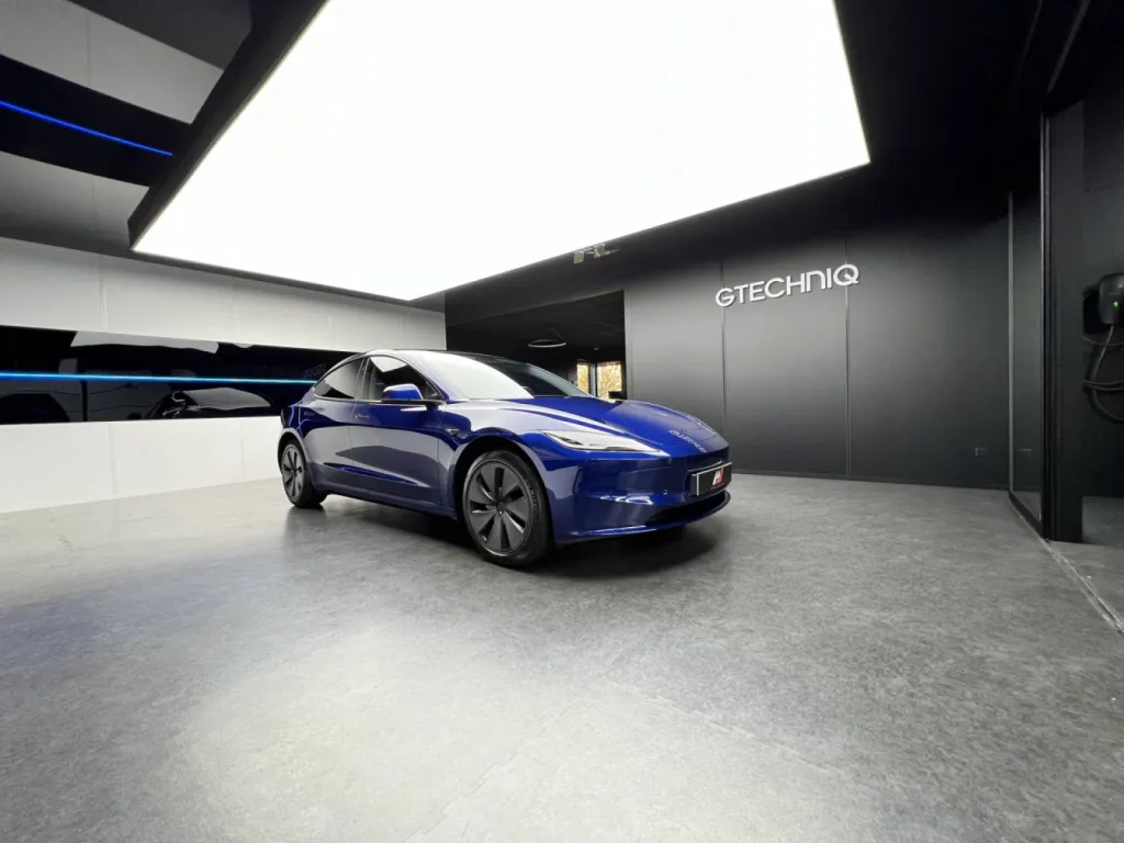 TESLA MODEL 3 HIGHLAND BLEU OUTREMER - PROTECTION CARROSSERIE - CAMBRAI 59