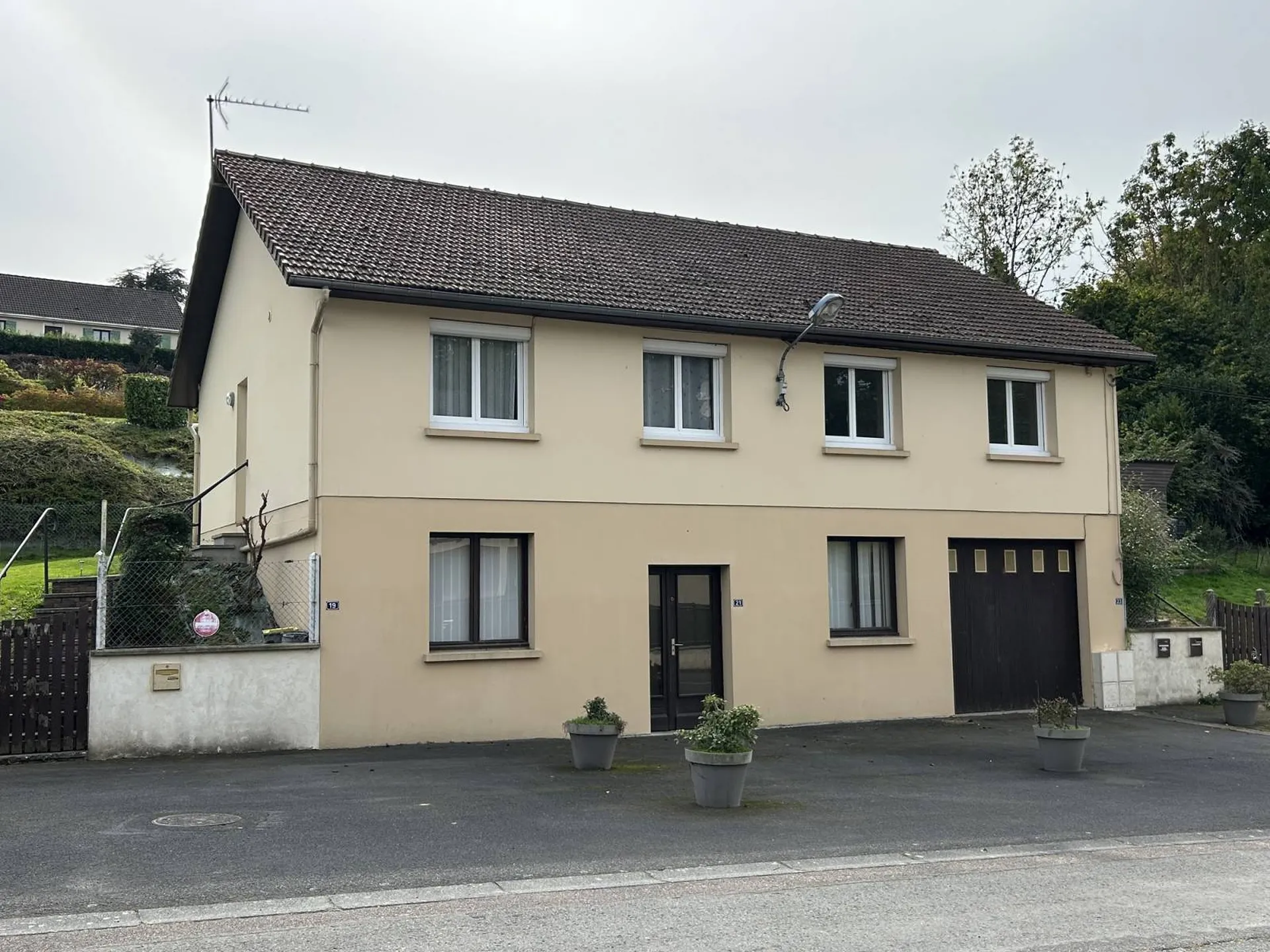 Spécial investisseurs ! - Immeuble à vendre à La Frenaye, bourg avec école et commerces