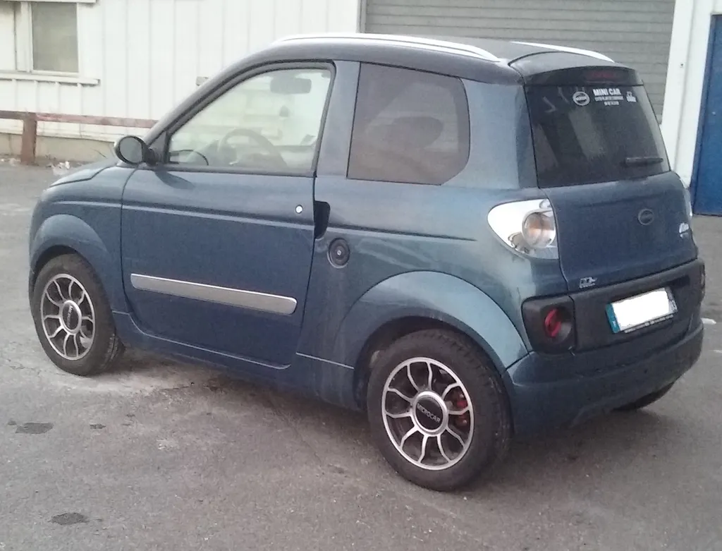 Voiture sans permis Vitrolles Microcar Mgo premium DCI