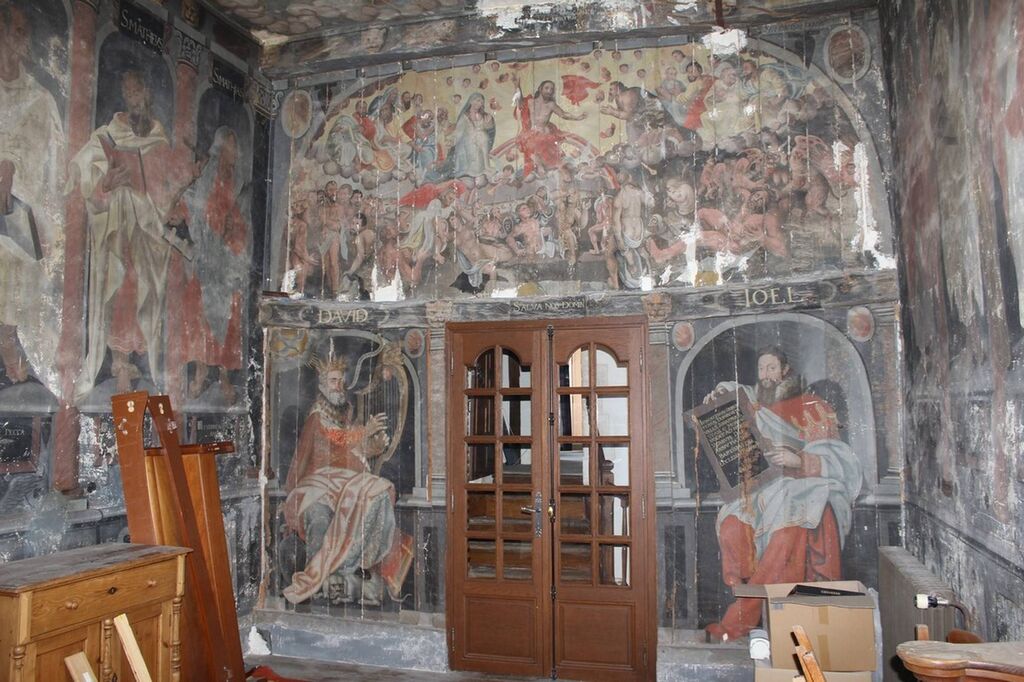 à vendre château du XIIIème siècle et sa chapelle proche pont-audemer 27500