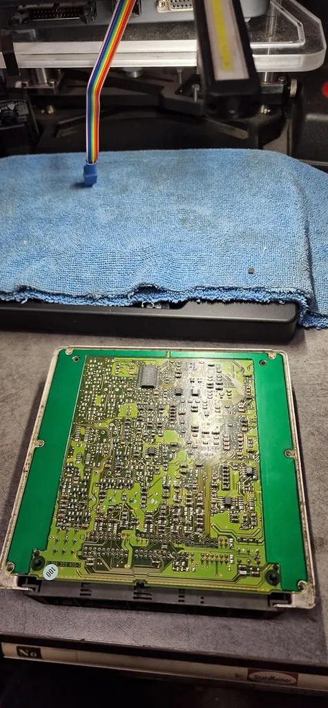 Récupération de code clé Mercedes Sprinter sur calculateur moteur ECU à Melun pour programmation et démarrage rapide