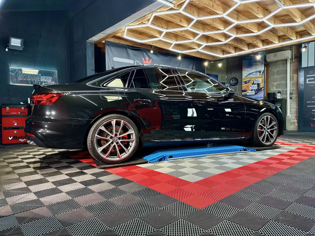 Detailing automobile Audi S4 spécialiste du traitement céramique sur Lyon 