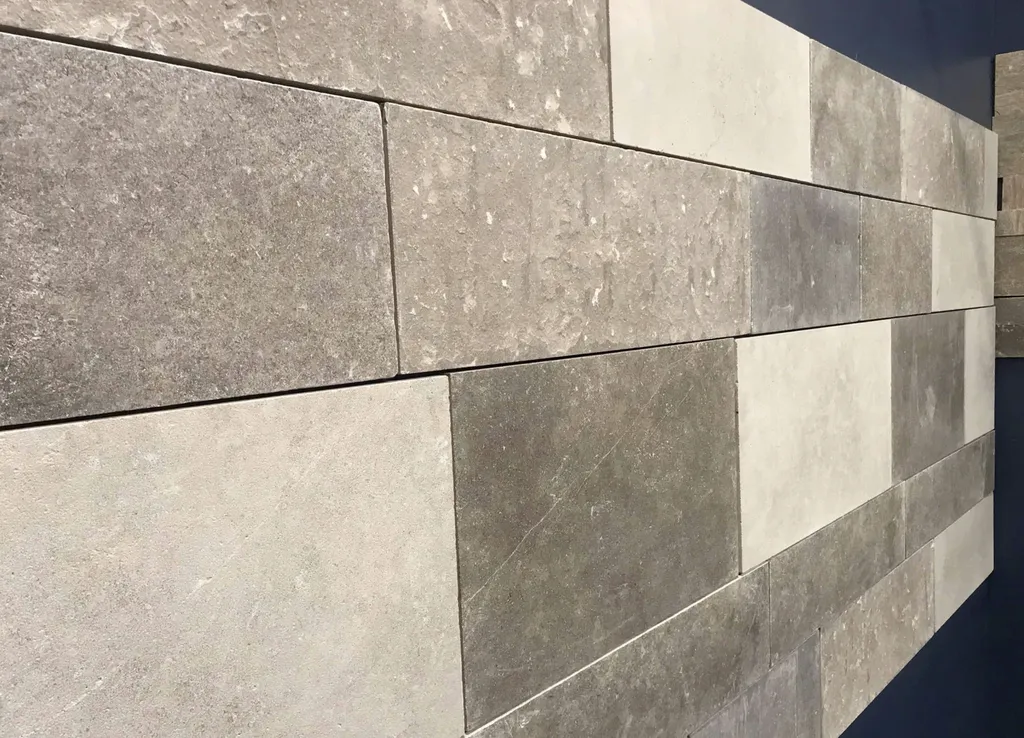 Cèdre Cendré – Marbre égyptien gris et brun pour sols et terrasses