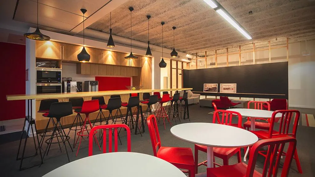 CABINET D'ARCHITECTURE ARDESK à PARIS en BETON CIRE