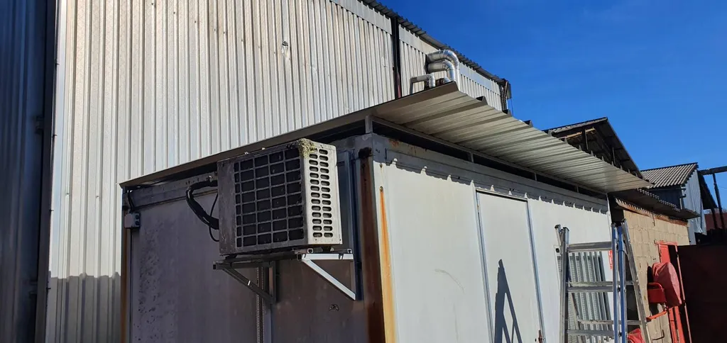 Toiture avec climatisation dans une scierie en gironde