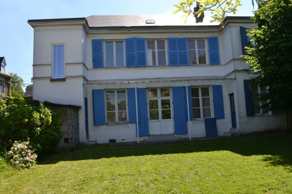 Située au 3 rue du Clos Thirel à Rouen