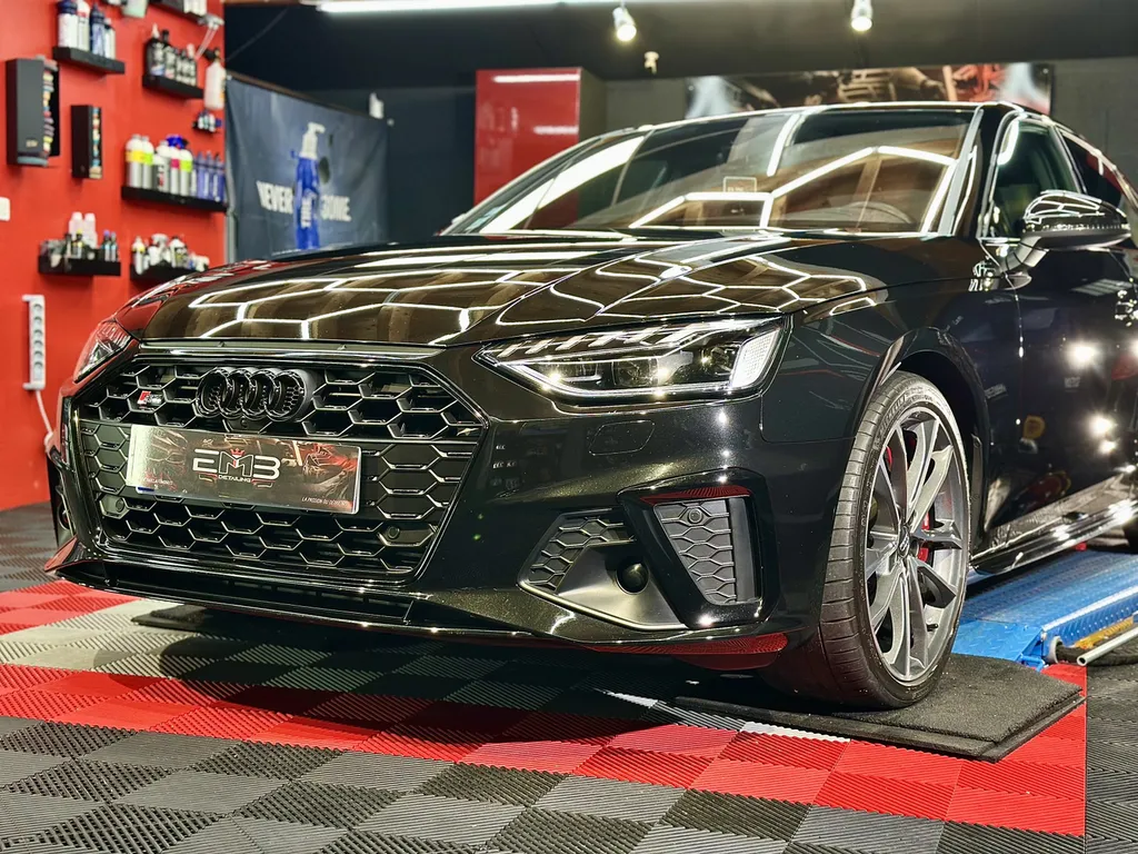 Detailing automobile Audi S4 spécialiste du traitement céramique sur Lyon 