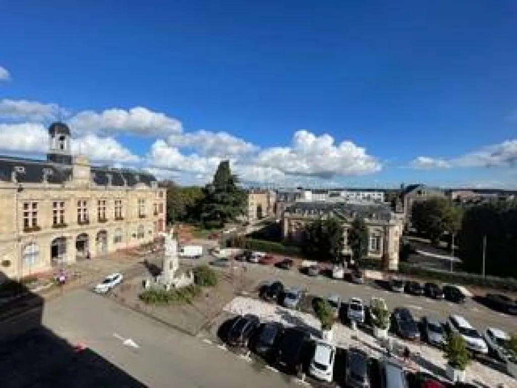vu imprenable sur la mairie