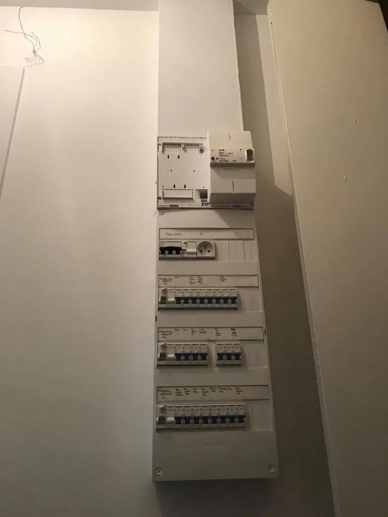Rénovation complète de l'électricité pour un appartement jardin de thalassa à Marseille
