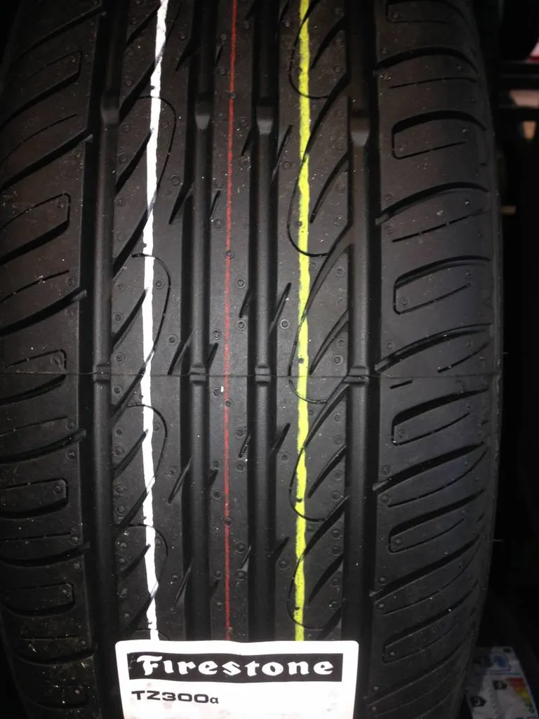 Pneu Firestone TZ300 en 14 pouces