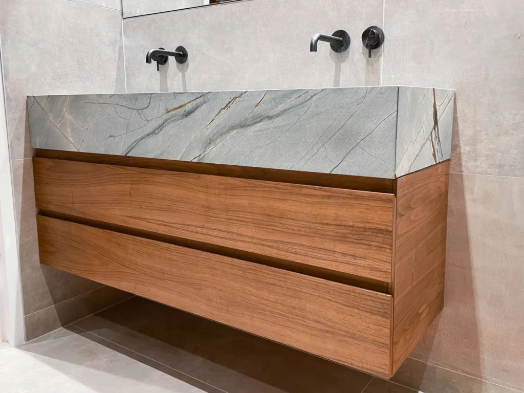 Fabrication d'un meuble de salle de bain à la Tours de Salvagny près de Lyon Fabrication d'un meuble de salle de bain à la Tours de Salvagny près de Lyon