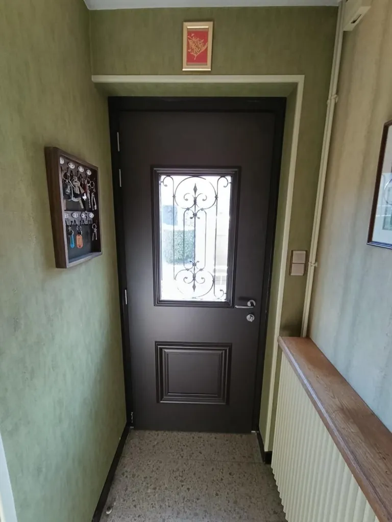 Porte d'entrée en aluminium 