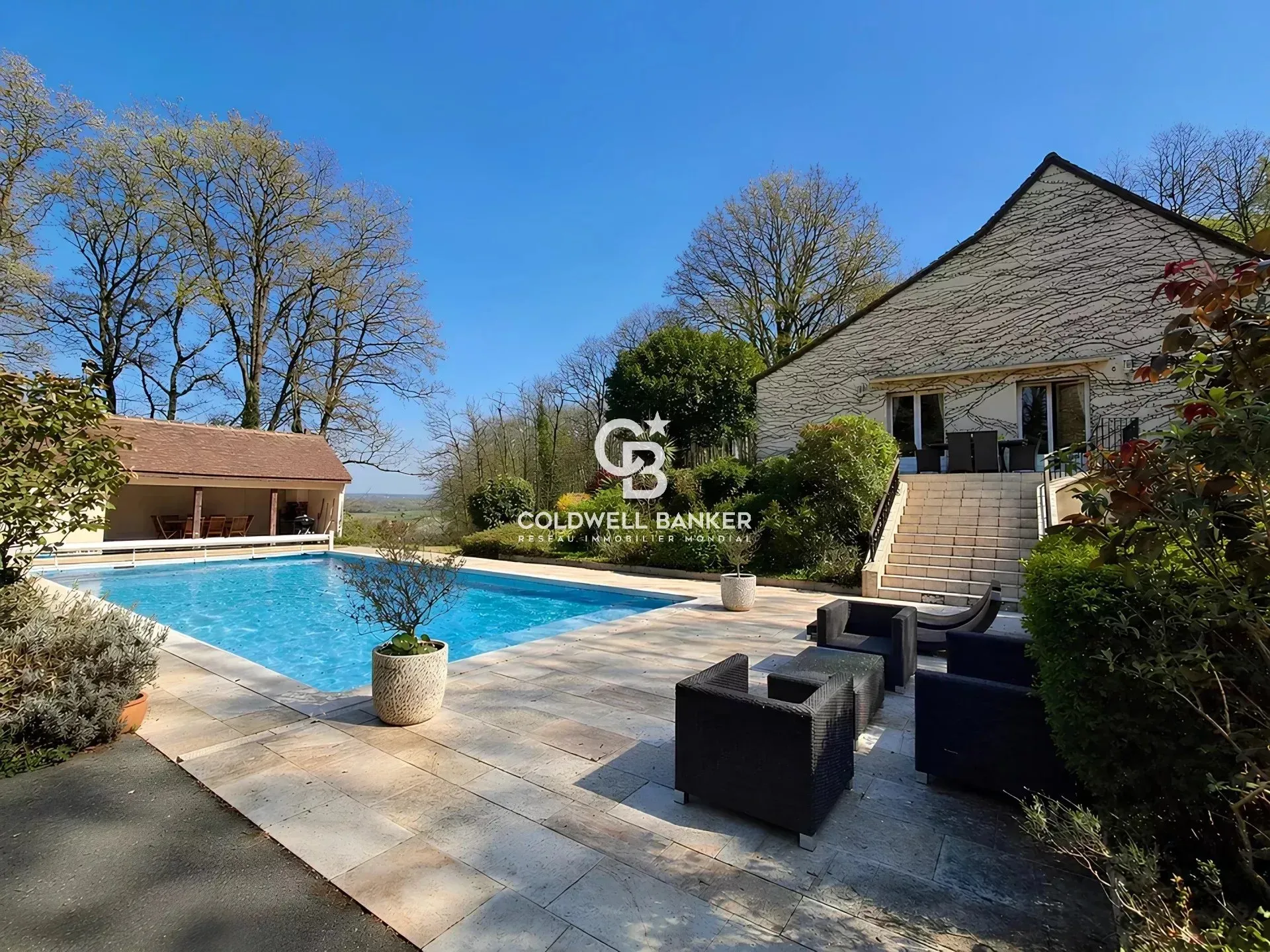 acheter maison secondaire avec piscine dans environnement naturel proche Le Mans