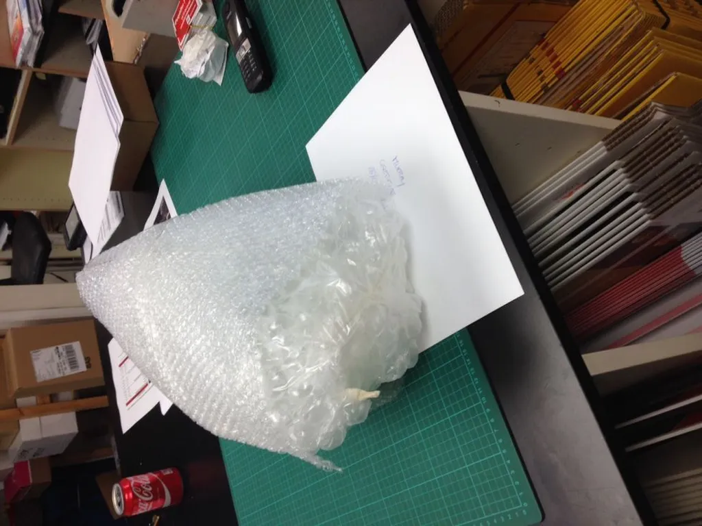 Envoi d'une oeuvre d'art en verre très fragile depuis Corbas