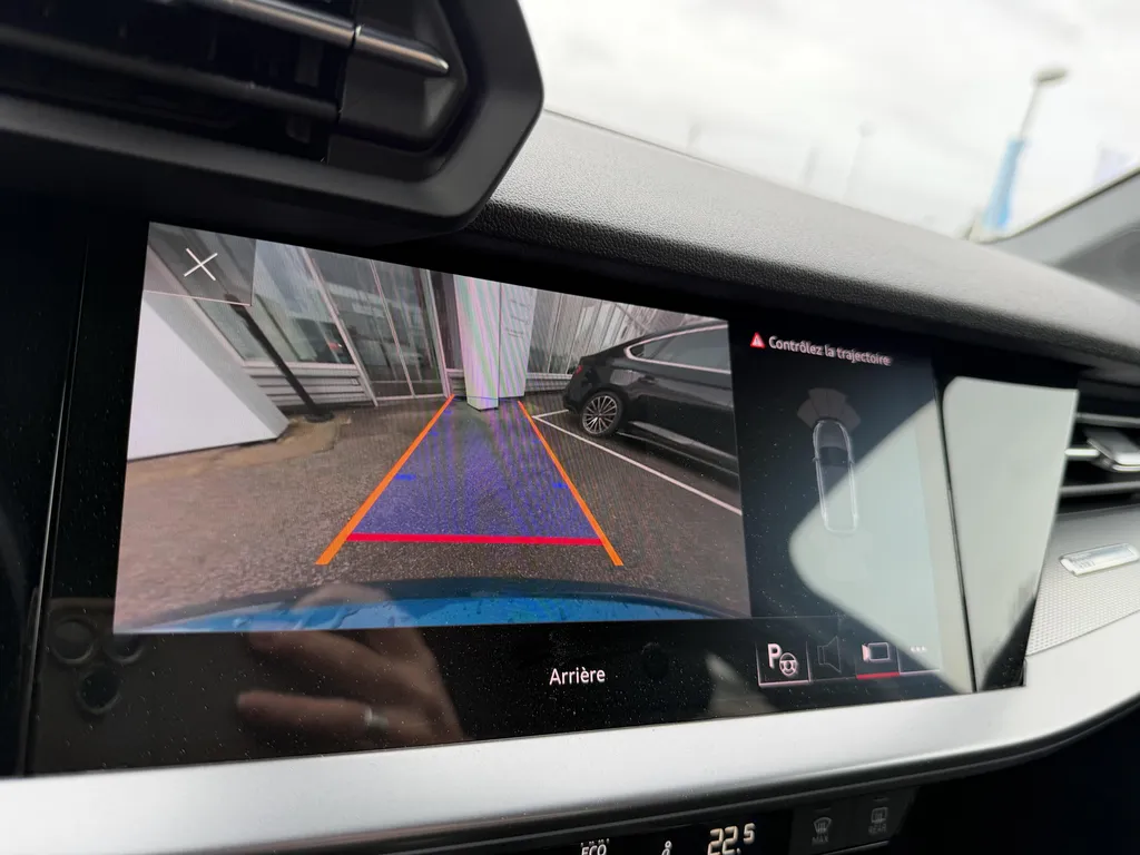 Audi A3 Sportback hybride occasion proche Rouen : Berline premium 204 ch disponible chez votre concessionnaire à La Frénaye, Seine-Maritime