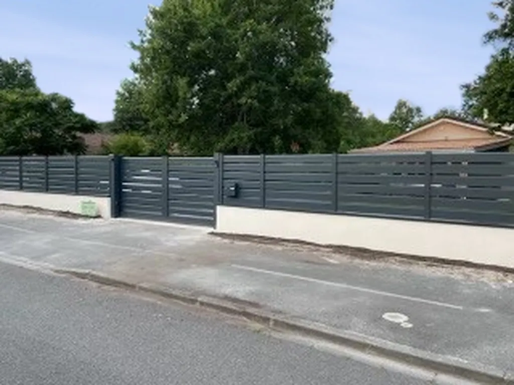 Clôture en alu sur mesure à Hourtin.