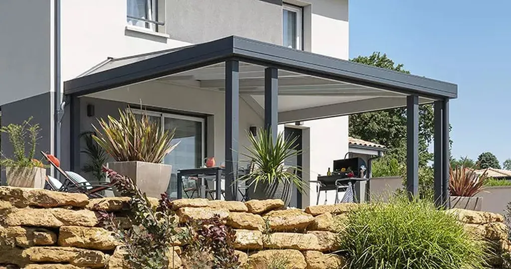 pergola made in france pour garantir la durabilité, la robustesse, l’esthétique et le confort thermique