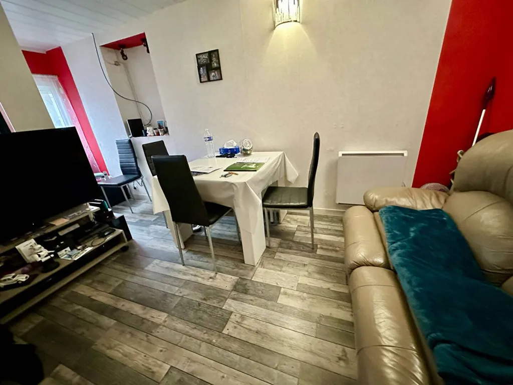 A vendre maison de ville 60 m² sur 250 m² de terrain commune de FRENEUSE 76410