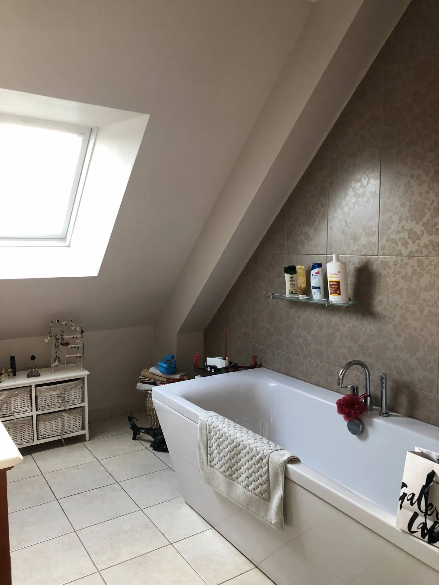 Maison récente sur sous-sol complet, Lisieux EST