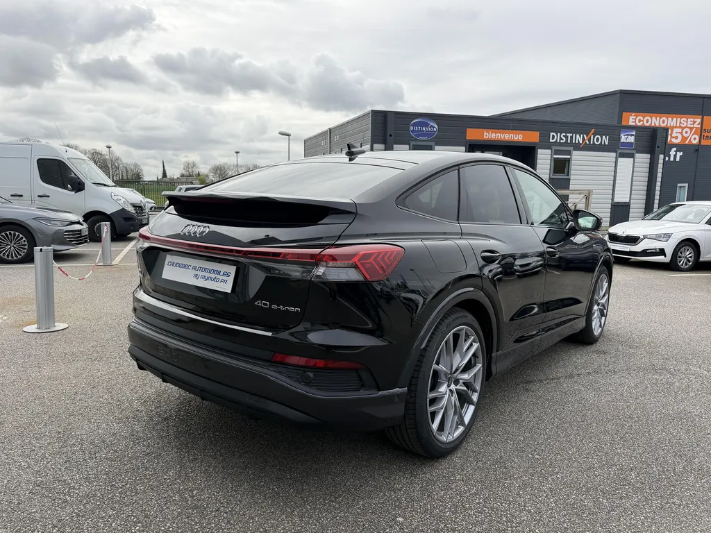 Audi Q4 e-tron d'occasion S-line 204 ch disponible chez votre concessionnaire à La Frénaye, proche Le Havre