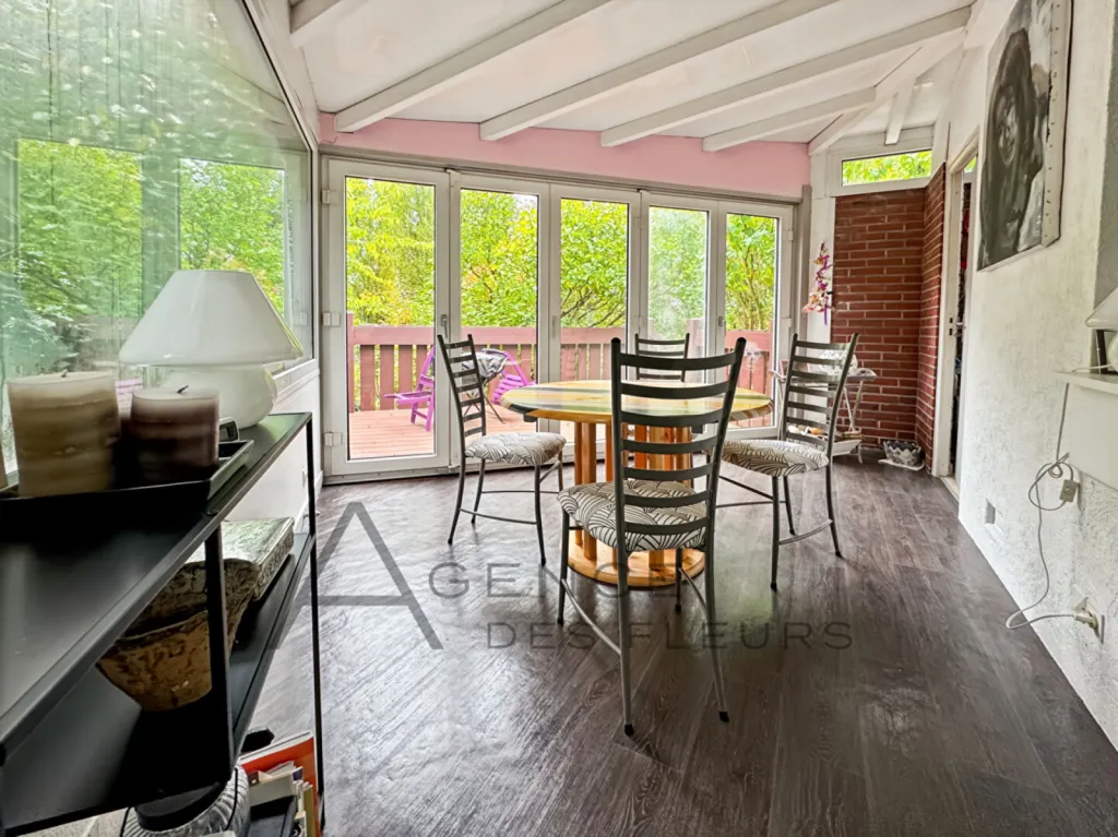 A vendre, maison familiale de 159 m2 sur un terrain de 1509 m2 située à Saint-Pierre-des-Fleurs